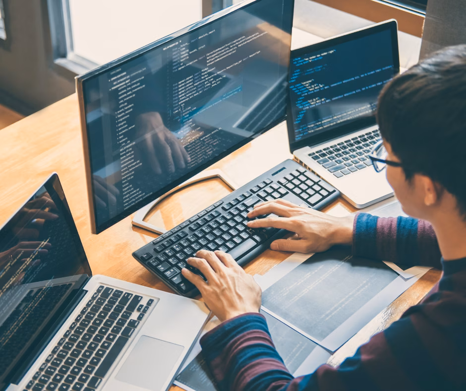 Création de site web sur mesure & hébergement
